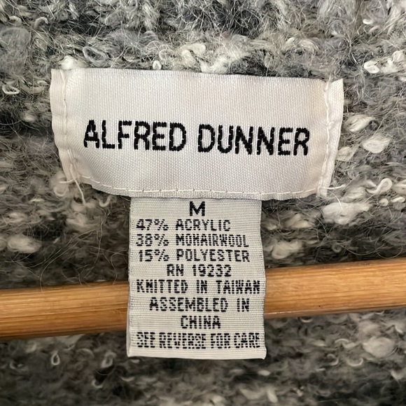 Alfred Dunner vintage mohair wool blend seashell button cardigan - Picture 4 of 8